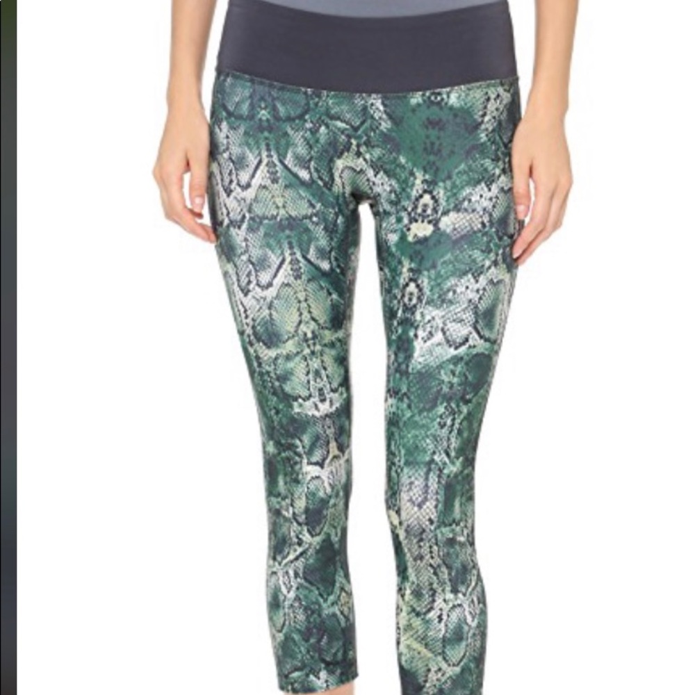 PRISM SPORT Python Green Capri Leggings